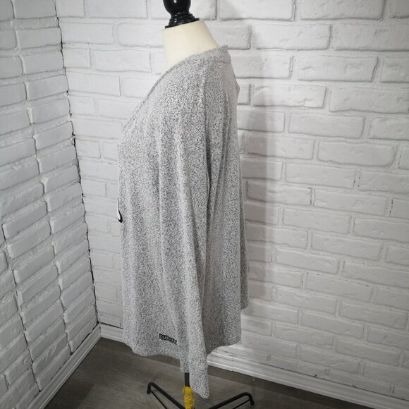 CCM Official Vintage Apparel Ladies Size 2XL Grey & Black V-neck Sweater - Picture 4 of 10